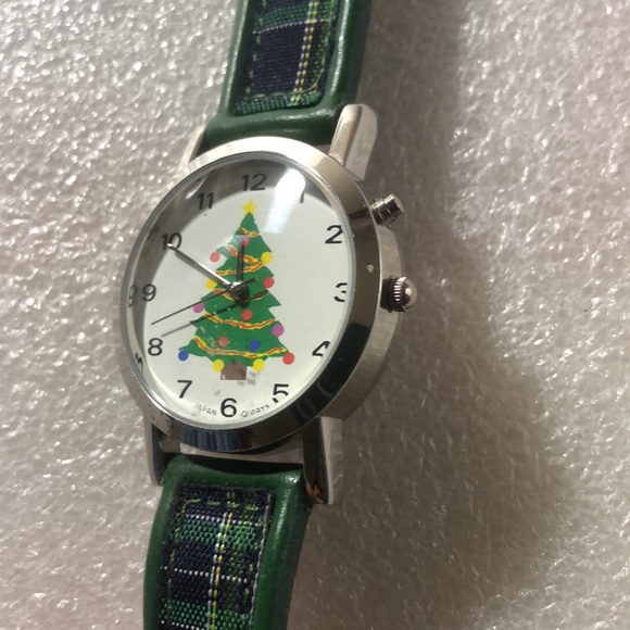 Vintage Cannes Christmas Watch with plaid strap - Picture 6 of 9
